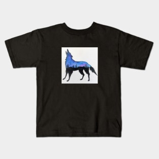 Wolf Howling In The Midnight Sky Kids T-Shirt